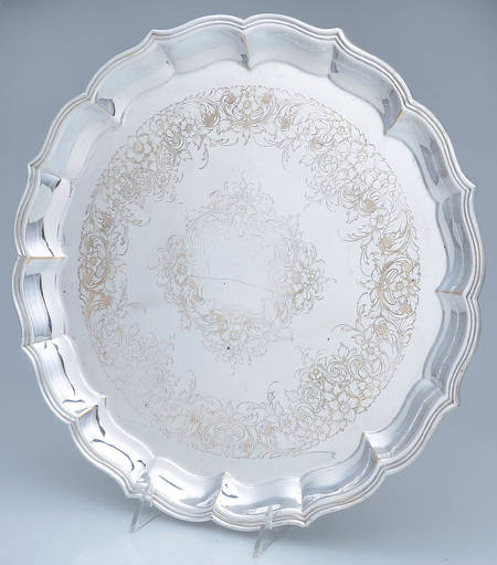 English Flutes (Silverplate, Hollowware) Medium Round Silverplate Tray