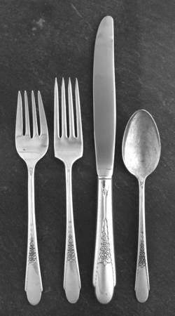 Gardenia (Silverplate, 1941) 4 Piece Place Setting