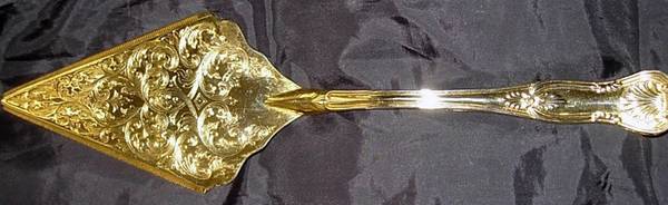 Gold Kings (Gold Electroplate) Solid Pie Server