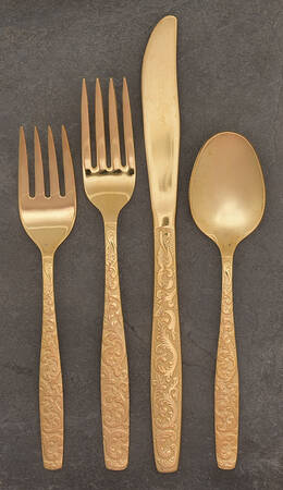 Golden Scroll-Americana Golden Heritage 4 Piece Place Setting