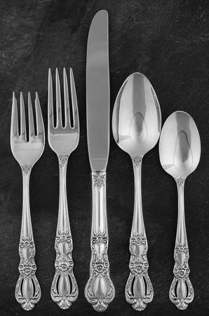 Grand Heritage (Silverplate, 1968) 5 Piece Place Setting