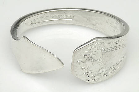 Heraldic (Silverplate, 1916) Napkin Ring Large HC