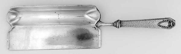 Heraldic (Silverplate, 1916) Hollow Handle Crumb Knife/Crumber Plated Blade
