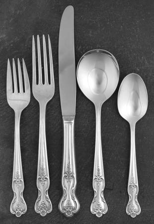 Inspiration-Magnolia (Silverplate-1951) 40  Piece Estate Set