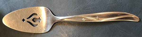 INS138 (STAINLESS) Pie Server with Stainless Blade