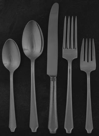 Legacy (Silverplate, 1928) 5 Piece Place Setting by International Silver