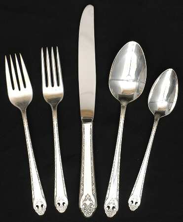 Lovely Lady (Silverplate, No Monos) 40 Piece Estate Set