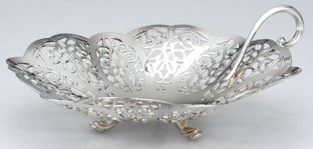 Lovelace (Silverplate, Hollowware) 6" 3-Toed Bon Bon