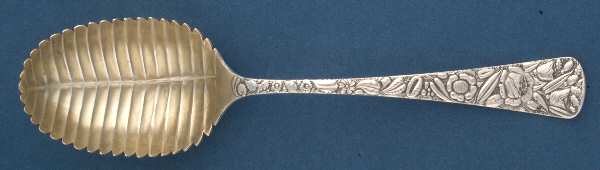 Magnolia (Silverplate, 1891) Solid Shell Berry/Casserole Spoon