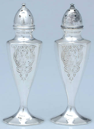 Silverplate Hollowware Salt & Pepper Set