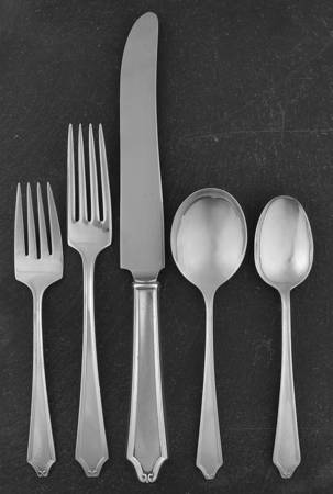 Minuet (Sterling, 1925, No Monograms) 40  Piece Estate Set