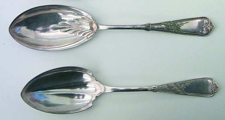 Newport (Silverplate, 1879) Vegetable Serving Spoon (Solid)