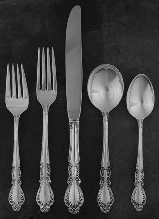 Old Charleston (Sterling, 1951) 40 Piece Estate Set
