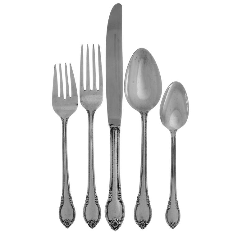 Remembrance (Silverplate, 1948) 40 Piece Estate Set