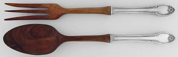 Remembrance (Silverplate, 1948) Wooden Bowl 2-Piece Salad Set