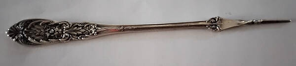 Richelieu (Sterling, 1935) One Tine Butter Pick