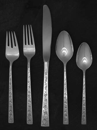Silver Lace (Silverplate, 1968) 5 Piece Place Setting