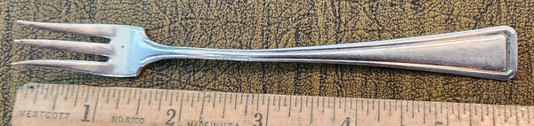 Somerset (Silverplate, 1914) Cocktail/Seafood Fork