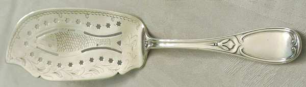 Tuscan (Silverplate, 1852) Large Solid Fish Server