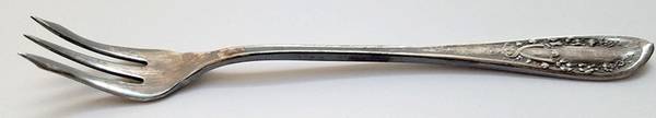 Yorktown (Silverplate, 1913) Cocktail/Seafood Fork