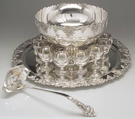 Vintage-Plain (Silverplate, Hollowware) Punch Set (Bowl,  12 Cups, Tray and Ladle)
