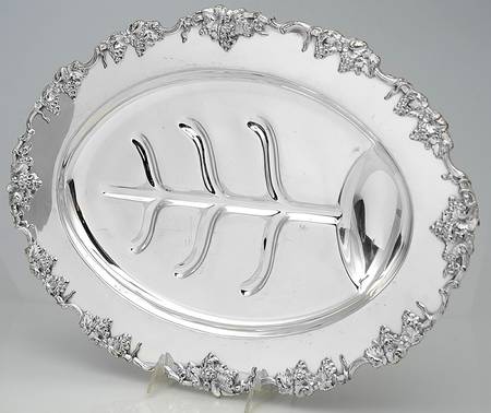 Vintage-Plain (Silverplate, Hollowware) 17" 4 Toed Meat Platter with Well