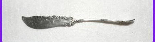 INS260 (Silverplate) Flat Twisted Handle Master Butter Knife