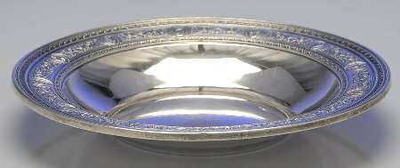 Wedgwood (Sterling, Hollowware, Geometric Base) 10" Round Vegetable Bowl