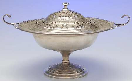 Wedgwood (Sterling, Hollowware, Geometric Base) 10" Round Footed Centerpiece