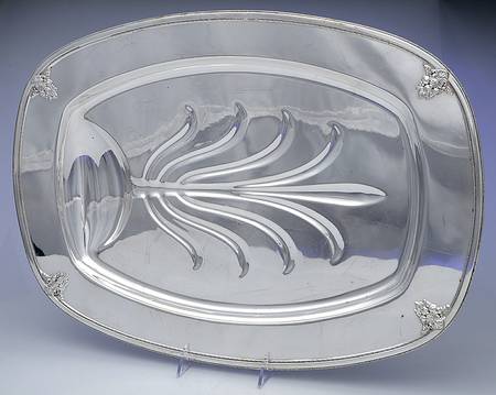 Adoration (Silverplate, Hollowware) Large Plated Meat Platter with Well