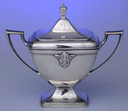 Adoration (Silverplate, Hollowware) Sugar Bowl & Lid