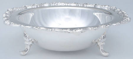 Countess (Silverplate, Hollowware) Footed Round Vegetable Bowl by International Silver