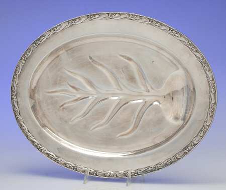 Exquisite (Silverplate, Hollowware) Medium Plated Meat Platter with Well