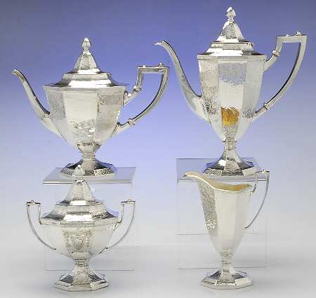 Heraldic (Silverplate, Hollowware) (4 Piece) Silverplate Tea Set