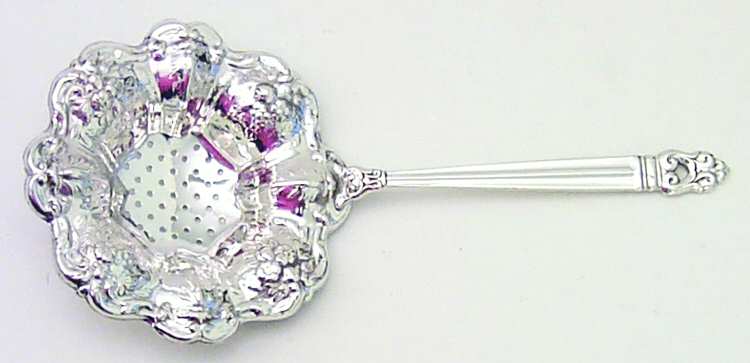 Royal Danish (Sterling, 1939) Solid Individual Overcup Tea Strainer