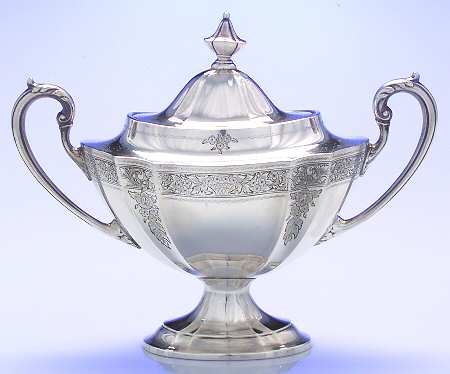 1810-Engraved (Sterling, 1930, Hollowware) Sugar Bowl & Lid