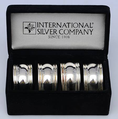 Windsor (Silverplate, 1994, Hollowware) Napkin Ring - Set of 4 with Case