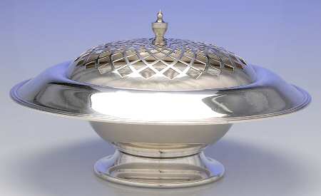 Windsor (Silverplate, 1994, Hollowware) Footed Plated Round Centerpiece
