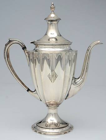 Chippendale (Silverplate, Hollowware, Pedestal) Silverplate Coffee Pot