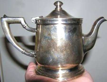 09C (Silverplate, Hollowware) Mini Teapot