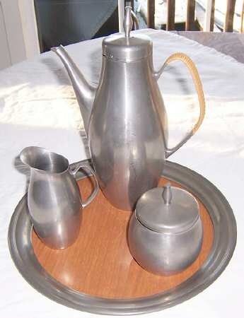 277 (Pewter, Hollowware) Coffee Pot