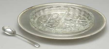 4210 (Silverplate, Hollowware) 3 Part Round Relish with Glass Liner & Spoon