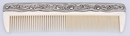 INS424 (Silverplate, Hollowware) Comb