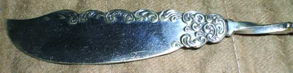 Bristol-Silverplate Flat Twisted Handle Master Butter Knife