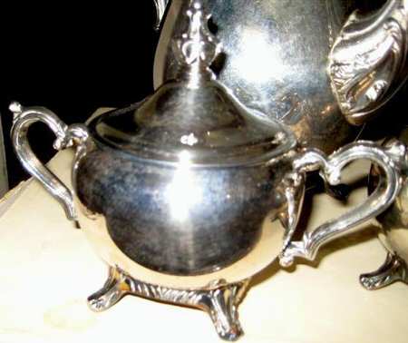 73-19 (Silverplate, Hollowware) Sugar Bowl & Lid