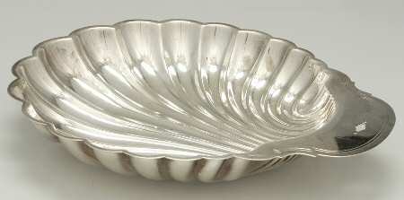 895-4 (Silverplate, Hollowware) Silverplate Shell Shape Bowl