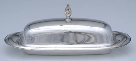 987 (Silverplate, Hollowware) 1/4 Pound Covered Butter Dish