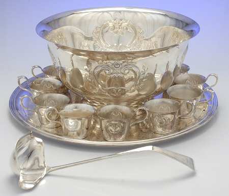 345 (Silverplate, Hollowware) Punch Set (Bowl,  12 Cups, Tray and Ladle)