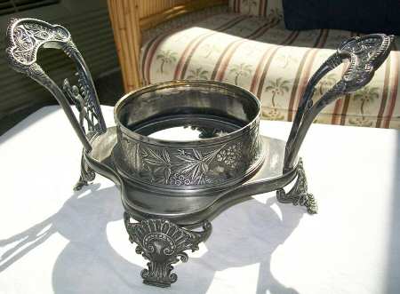 1437 (Silverplate, Hollowware) Bride's Basket W/No Glass Insert