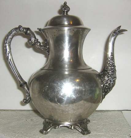 INS582 (Silverplate, Hollowware) Teapot